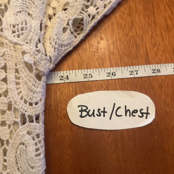 Adiva cream Crochet Tunic With Deep V-Neckline & 3/4 Sleeves - Picture 4 of 7